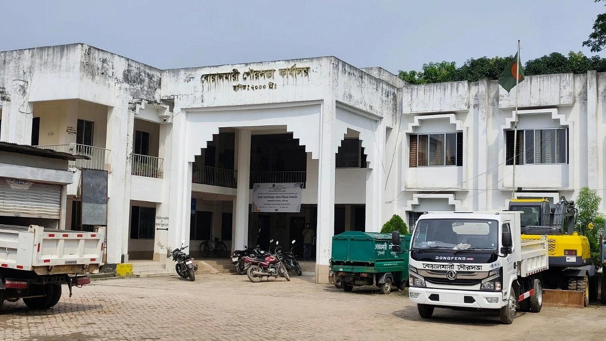 কাজ ছাড়াই বেতন নিচ্ছেন ১৮ কর্মকর্তা-কর্মচারী
