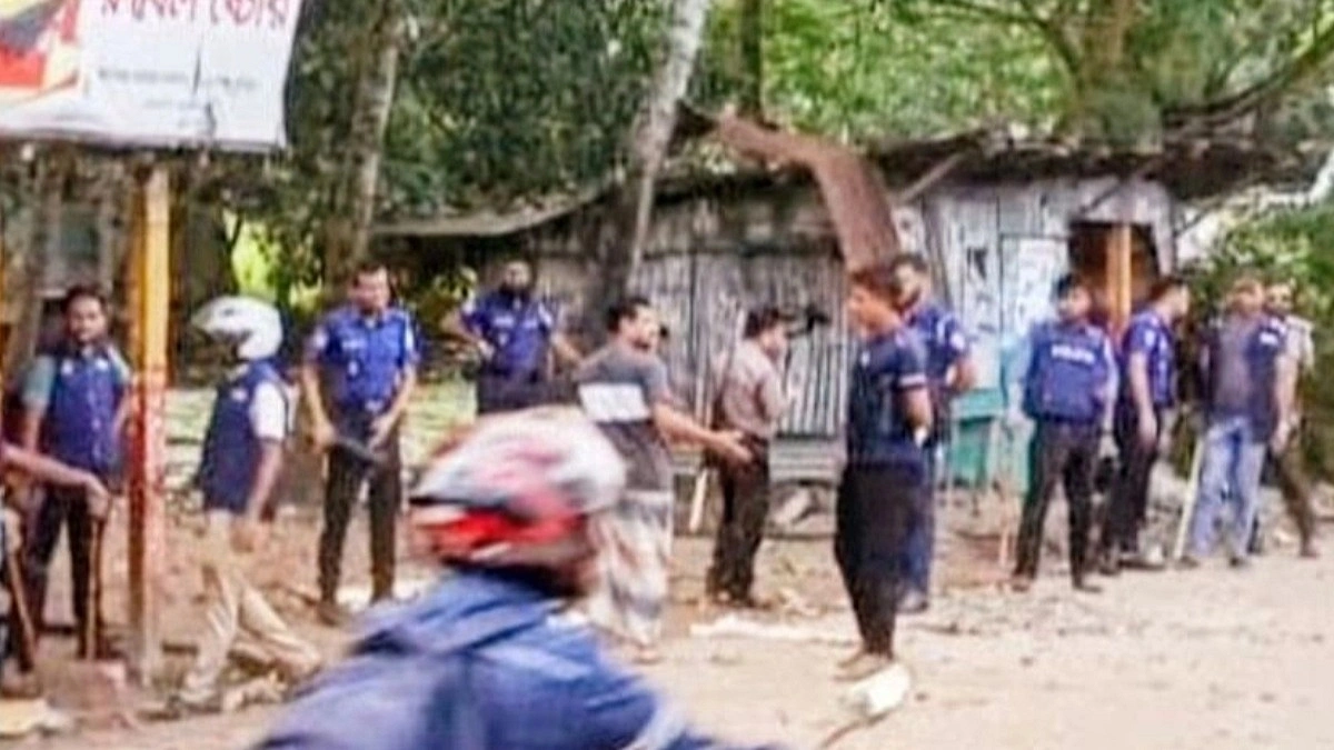পাকা জাম্বুরা নিয়ে দুই গ্রামবাসীর সংঘর্ষ, মহাসড়ক অবরোধ