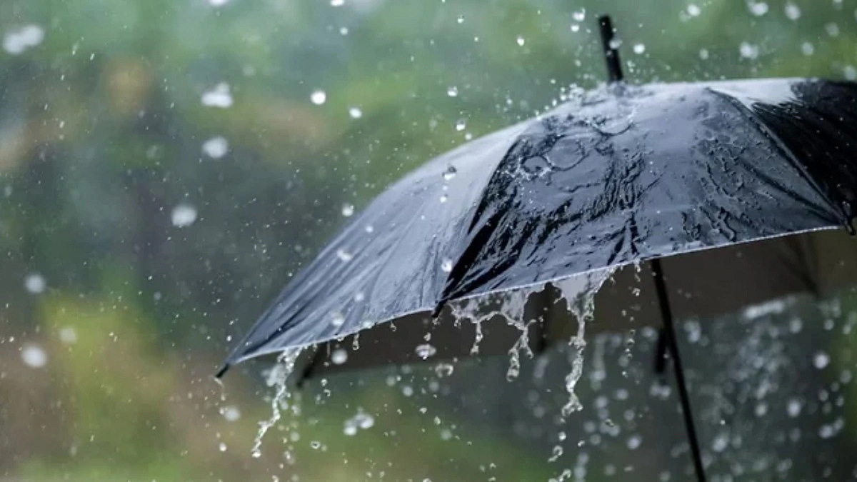 সারা দেশে মেঘ-বৃষ্টির দাপট, দুই বিভাগে অতিভারি বর্ষণের শঙ্কা
