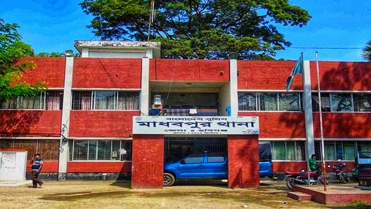 মান-অভিমানের পর স্ত্রীকে কিনে দিলেন মোবাইল, সকালে মিলল লাশ