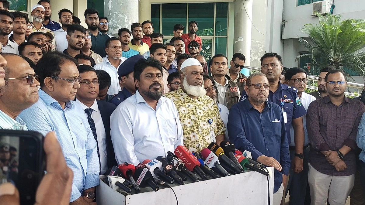 ৪৮ ঘণ্টা পর কর্মবিরতি প্রত্যাহার ইন্টার্ন চিকিৎসকদের