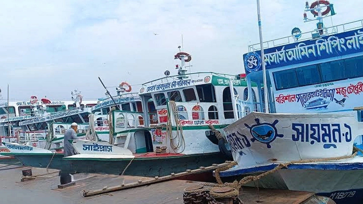 জ্বালানি তেলের দাম বাড়ায় মেহেন্দিগঞ্জ-বরিশাল লঞ্চভাড়া বৃদ্ধি
