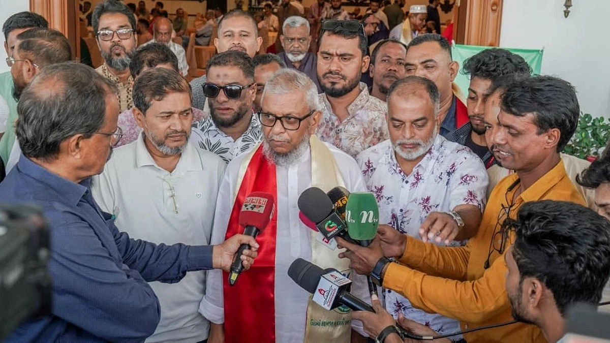 ব্যবসায়ীদের ঐক্যবদ্ধভাবে কাজ করতে বললেন শ্রমমন্ত্রী