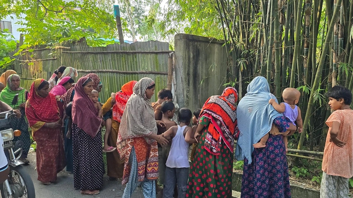 ড্রেনে পড়ে ছিল কাপড়ে মোড়ানো নবজাতকের মরদেহ
