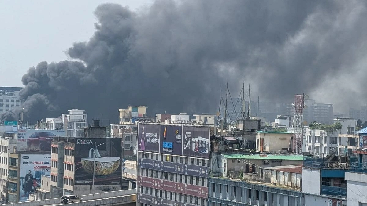 ধানমন্ডির পর মহাখালীতে ভবনে আগুন