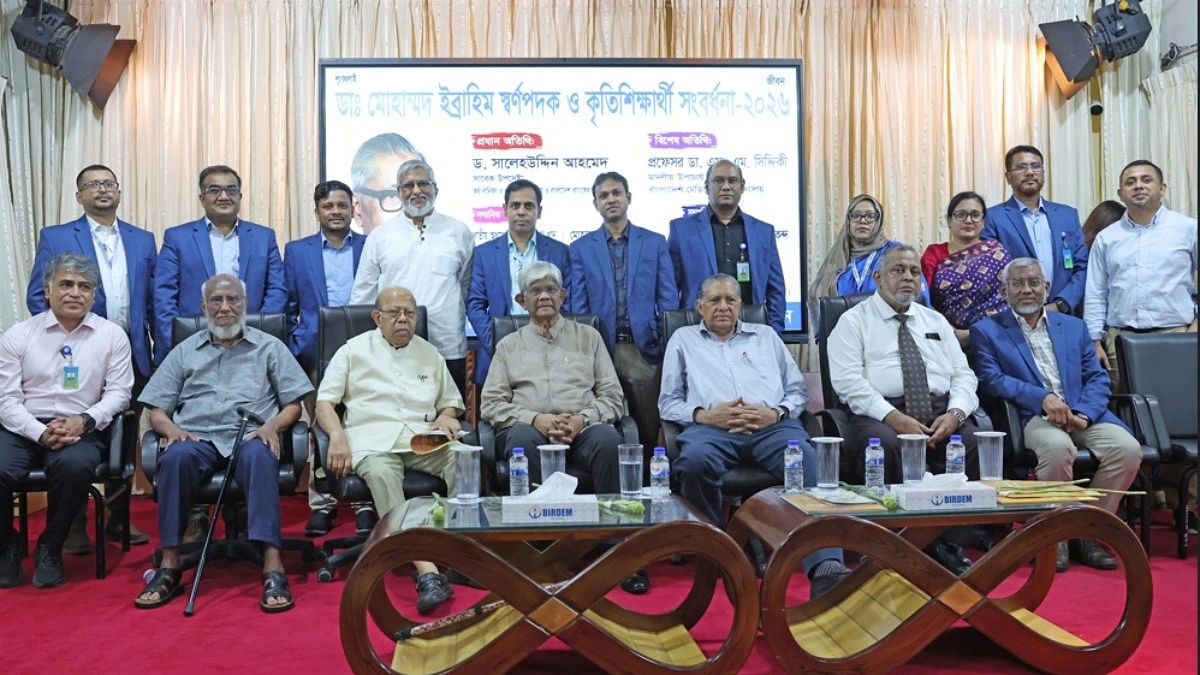 চিকিৎসকদের মানবিক হওয়ার আহ্বান সালেহউদ্দিনের