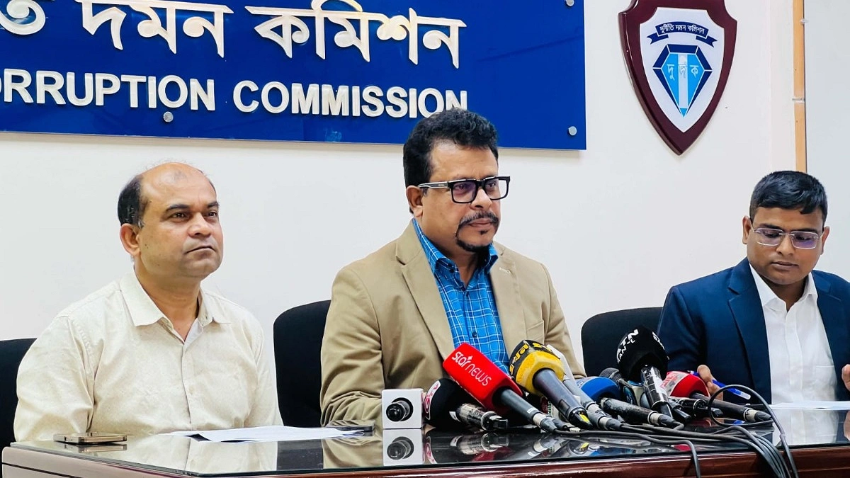 হাদি হত্যার আসামি ফয়সালের বিরুদ্ধে দুটি মামলা করছে দুদক