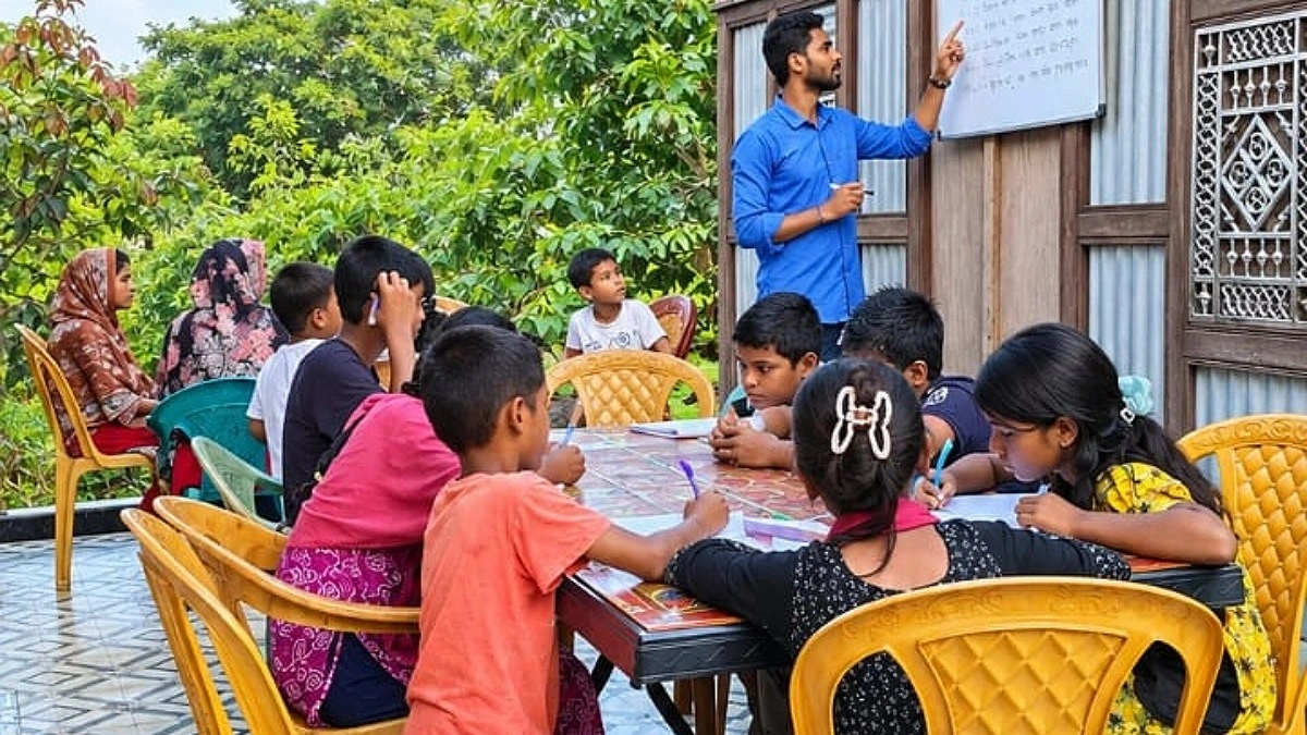 নিজের স্বপ্ন থামিয়ে গ্রামের শিশুদের স্বপ্ন বুনছেন শামীম