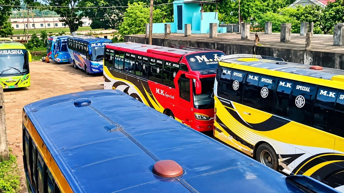 চুয়াডাঙ্গায় পাঁচ রুটে বাস বন্ধ, ভোগান্তিতে যাত্রীরা