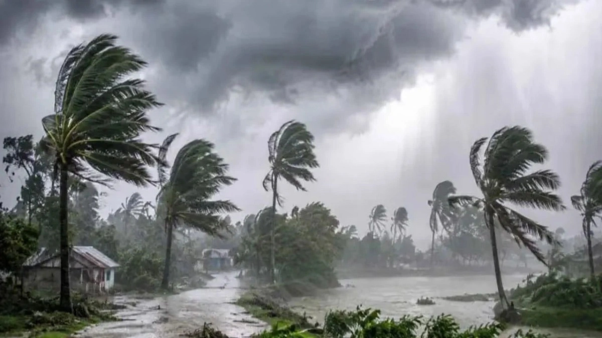 চলতি বৃষ্টিবলয় আর কতদিন, গরম কমবে কি