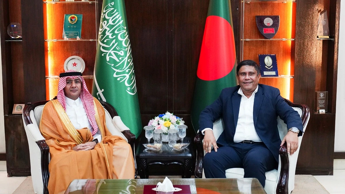 বাংলাদেশ-সৌদি প্রতিরক্ষা সহযোগিতা বাড়াতে আলোচনা