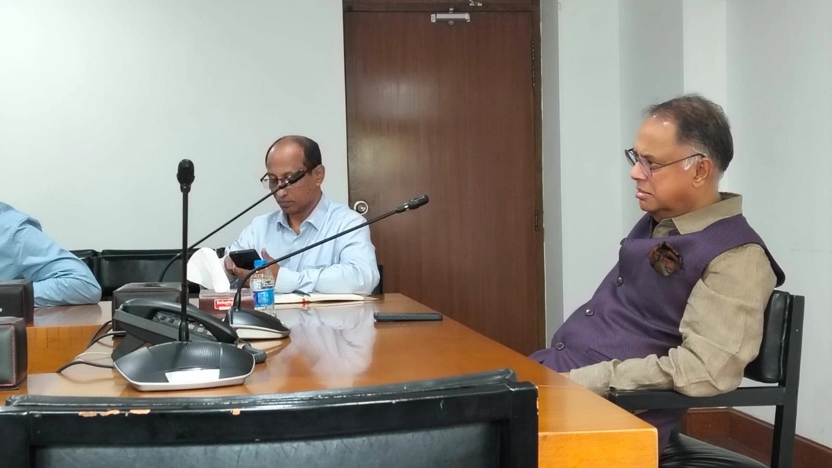 এলপিজির কৃত্রিম সংকট ও বেশি মূল্য খতিয়ে দেখার নির্দেশ