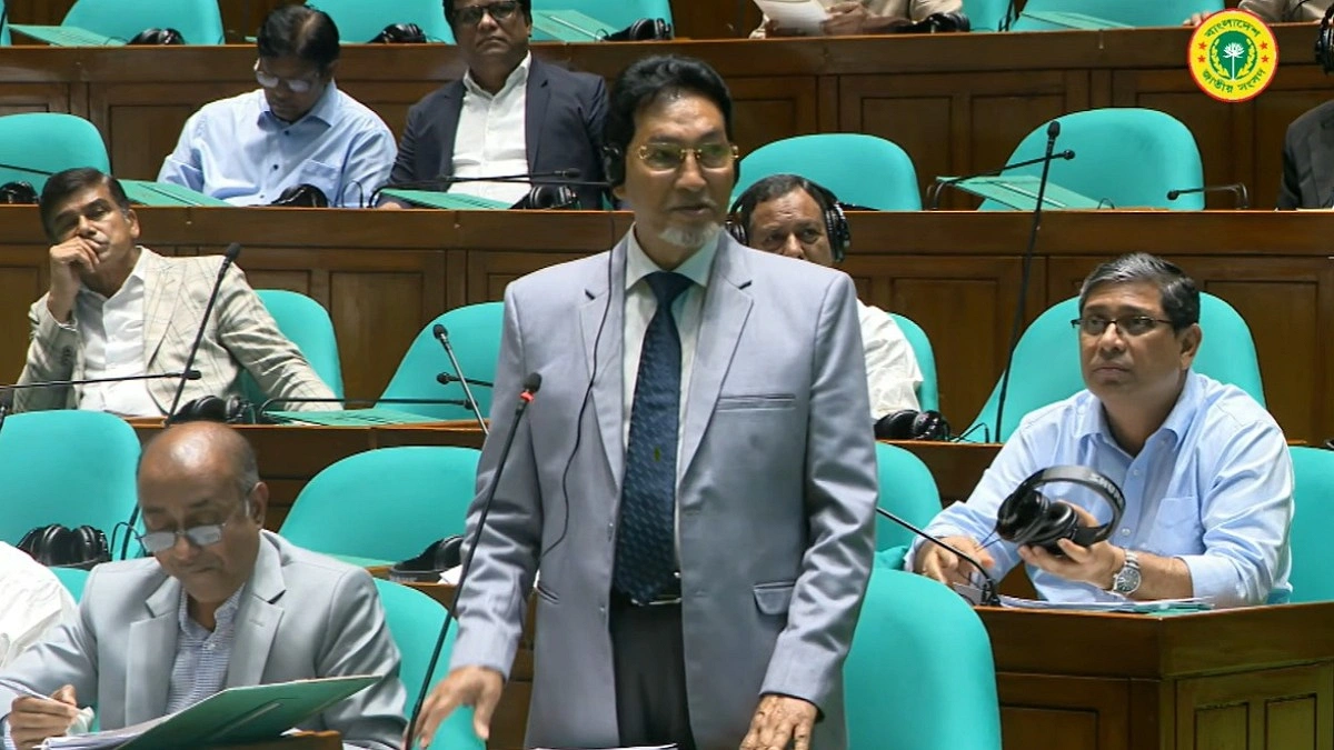 এমপিদের ফোন ‘হ্যাক’ করে টাকা চেয়ে চিফ হুইপকে কল