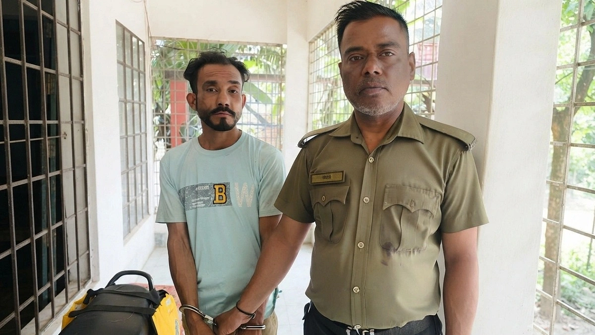 নেশার ঘোরে নিজের বাড়িতেই আগুন