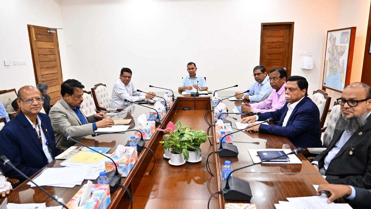 গুলশান-ধানমন্ডি-নিকেতন লেকের দূষণ রোধে সমন্বিত উদ্যোগের নির্দেশ প্রধানমন্ত্রীর