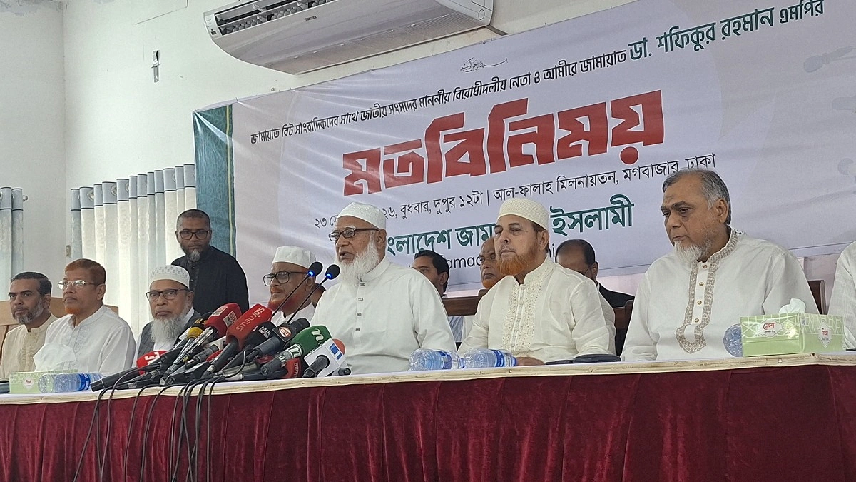 এই মুহূর্তে মন্ত্রী-এমপিদের বেতন বাড়ালে বিরোধিতা করব