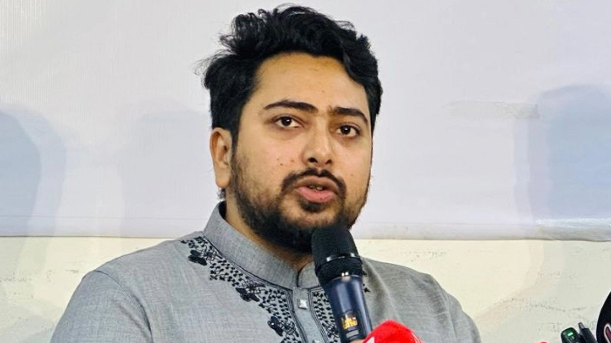 রাতভর লুটপাট চললেও প্রশাসন নির্বিকার, এভাবে দেশ চলতে পারে না