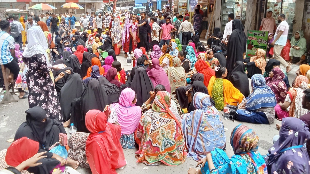 গ্যাস-বিদ্যুৎ সংকটের ধাক্কা নিট পোশাকে, কমল রপ্তানির অর্ডার
