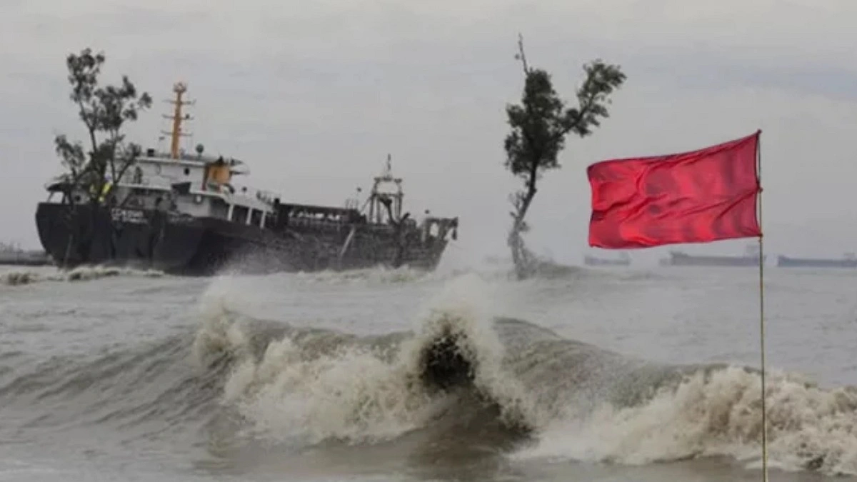 বঙ্গোপসাগরে লঘুচাপ, চার সমুদ্রবন্দরে ৩ নম্বর সতর্ক সংকেত