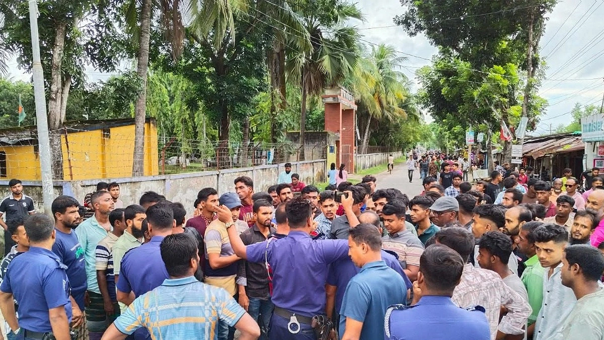 সাতক্ষীরায় বিএনপির দুই পক্ষের সংঘর্ষ, আহত ১১