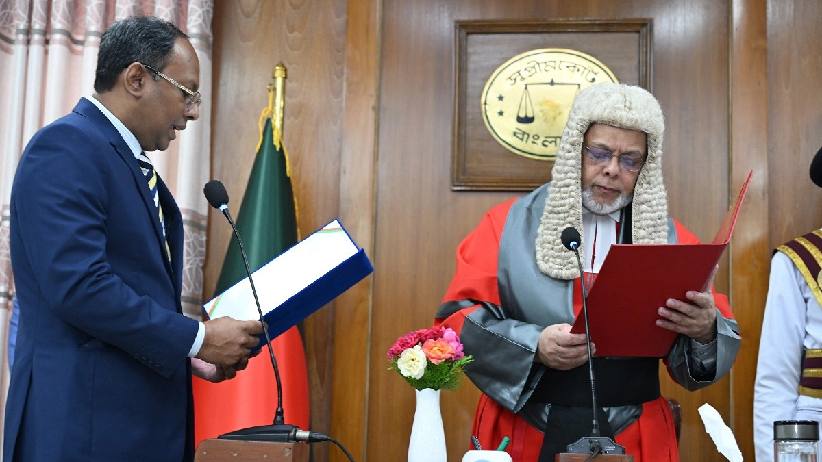 শপথ নিলেন পিএসসির নতুন চেয়ারম্যান