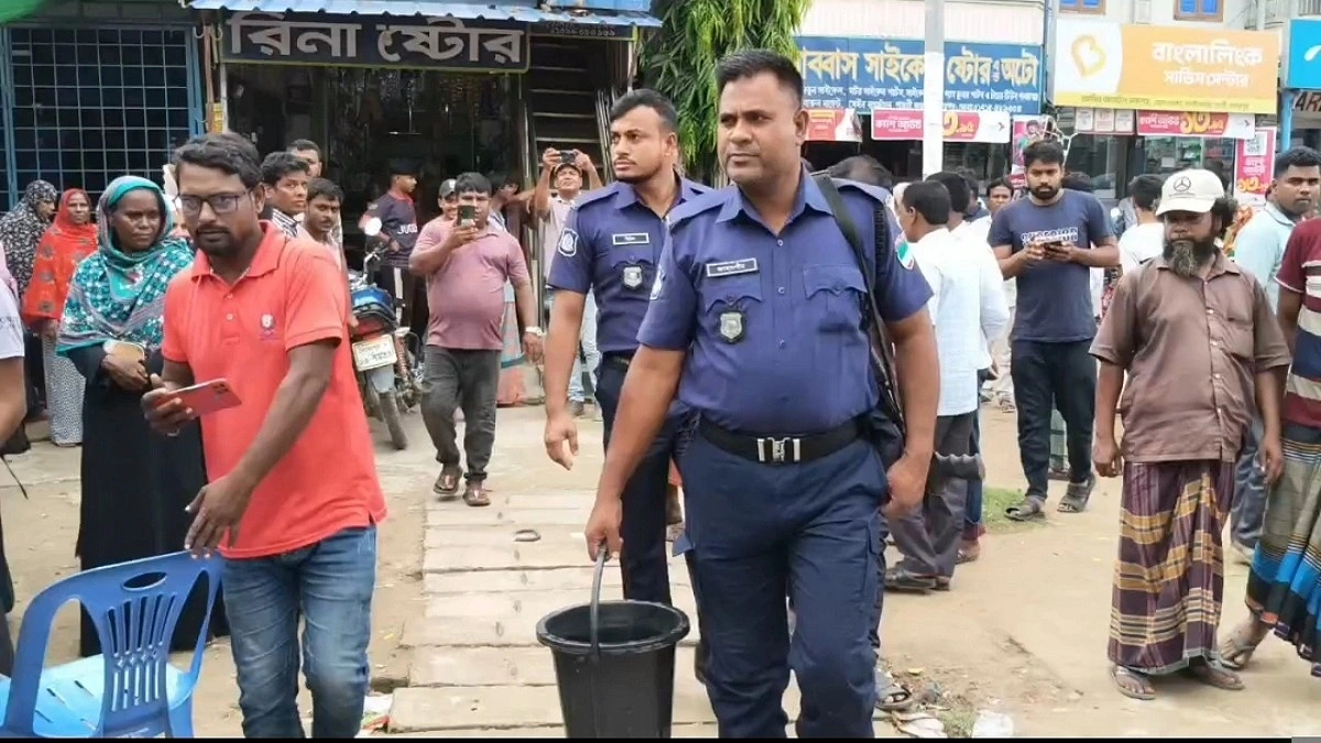 গাংনীতে বিএনপি কার্যালয়ের সামনে ককটেল বিস্ফোরণ, আতঙ্ক