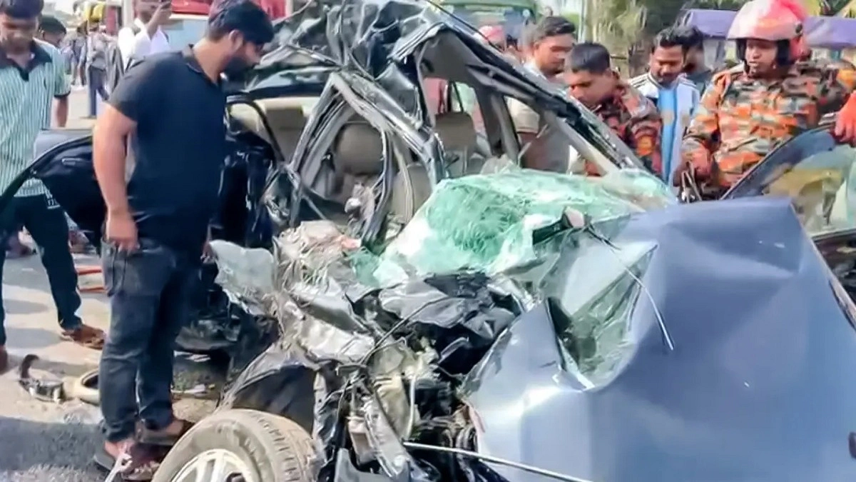 ফিরছিলেন আত্মীয়ের জানাজা থেকে,  এখন তাদেরই জানাজা