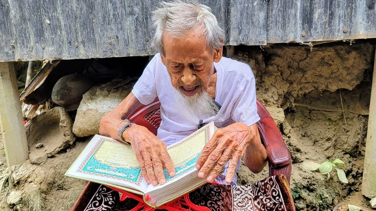 ‘১২৩ বছর বয়সী’ আব্বাস প্রামাণিক পড়তে পারেন চশমা ছাড়াই