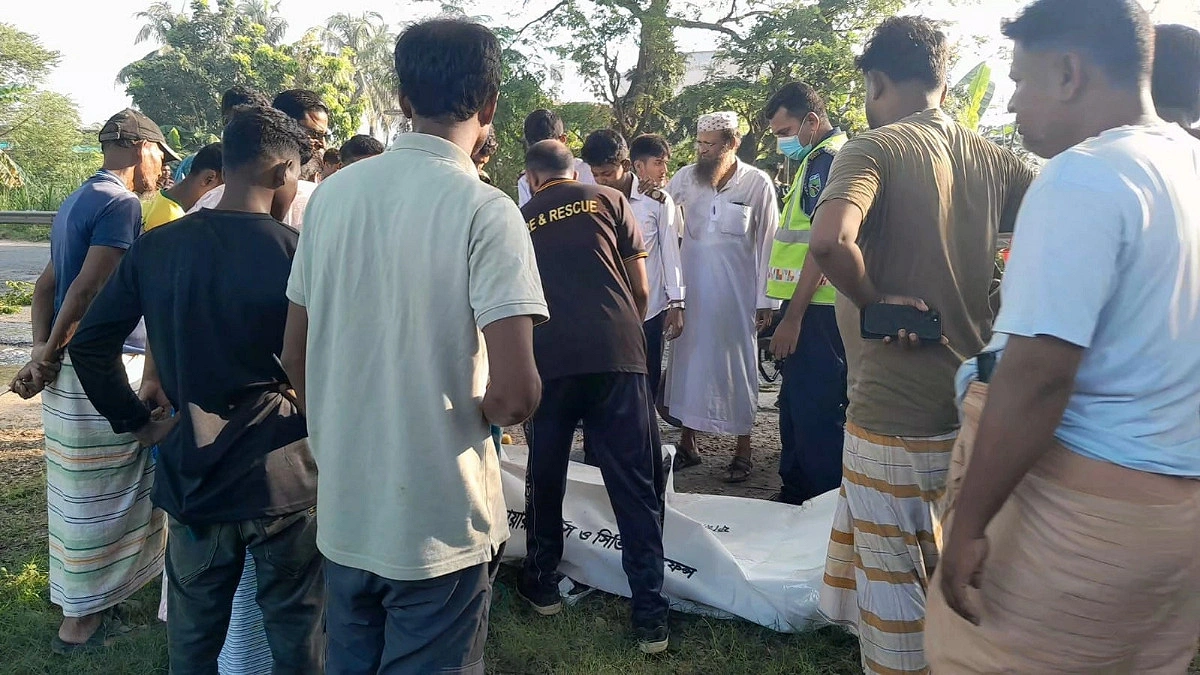ঈশ্বরদীতে কাজে যাওয়ার পথে বাসচাপায় ব্র্যাক কর্মী নিহত