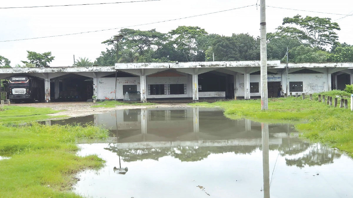 তিন দশকেও চালু হয়নি রাজবাড়ী বাস টার্মিনাল