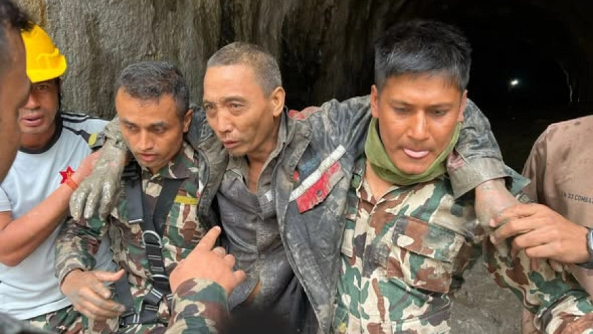 নেপালে বন্যার ১০ দিন পর ২২৫ মিটার গভীর সুড়ঙ্গ থেকে চীনা নাগরিক উদ্ধার