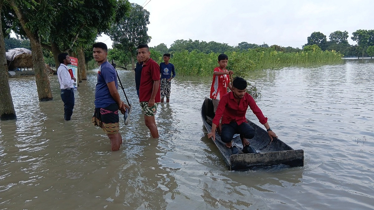 ফারাক্কার জলকপাট খুলে দেওয়ায় চাঁপাইনবাবগঞ্জের নিম্নাঞ্চল প্লাবিত