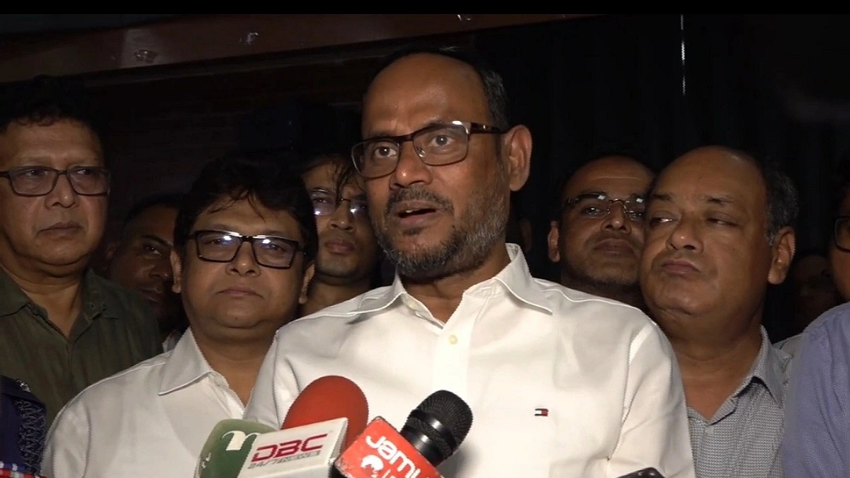 পোল্ট্রি শিল্পে উৎপাদন খরচ কমাতে উদ্যোগ নিচ্ছে সরকার
