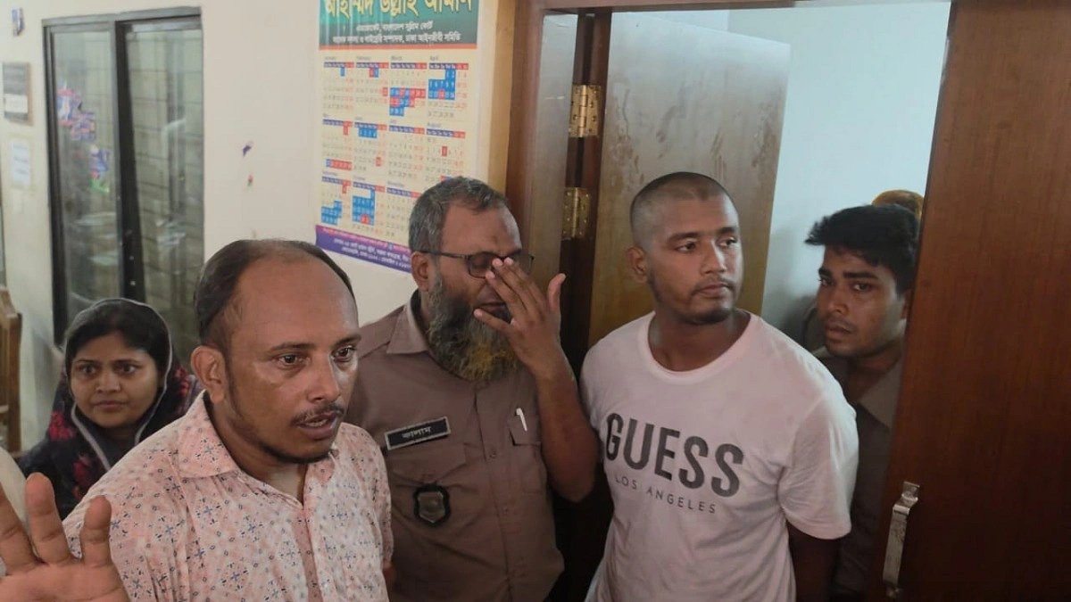 গুলশানে কার্যক্রম নিষিদ্ধ আ.লীগের মিছিল, রিমান্ডে আরও ১৫ আসামি