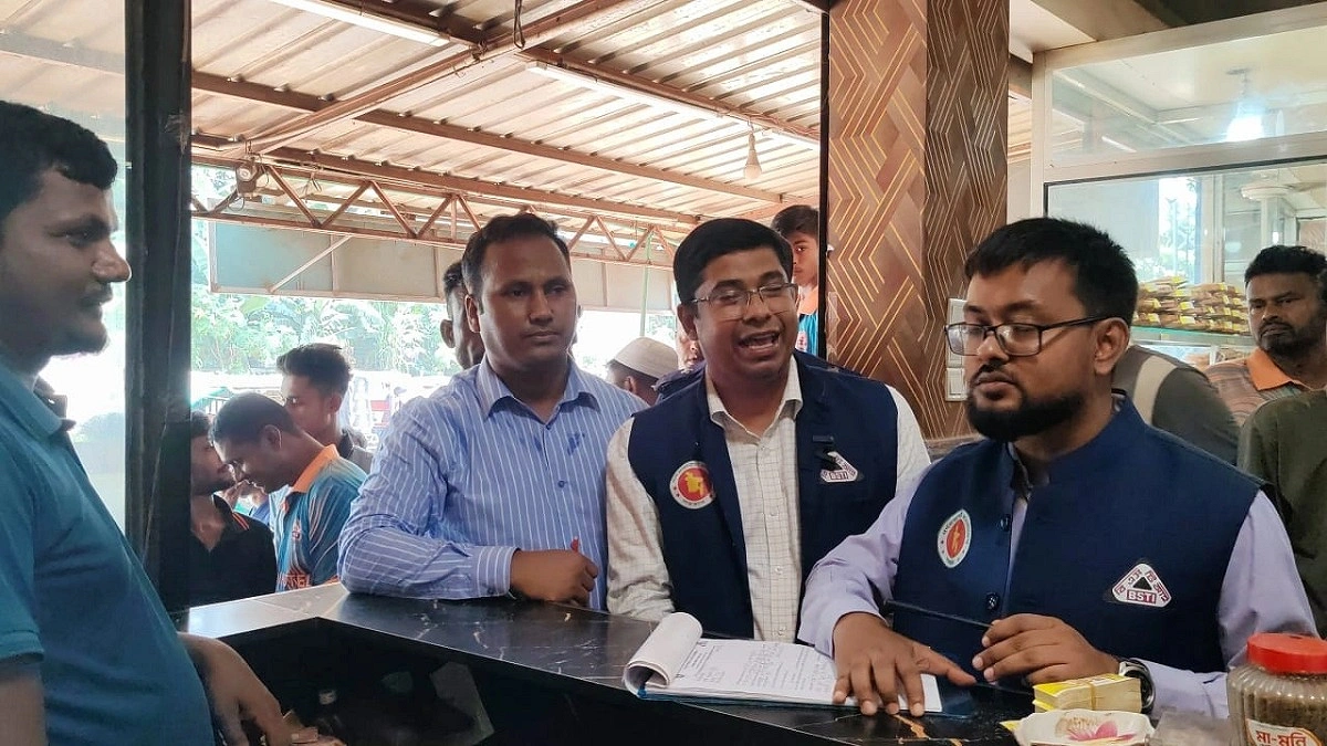 বগুড়ায় অস্বাস্থ্যকর পরিবেশে দই তৈরি, একাধিক প্রতিষ্ঠানকে জরিমানা