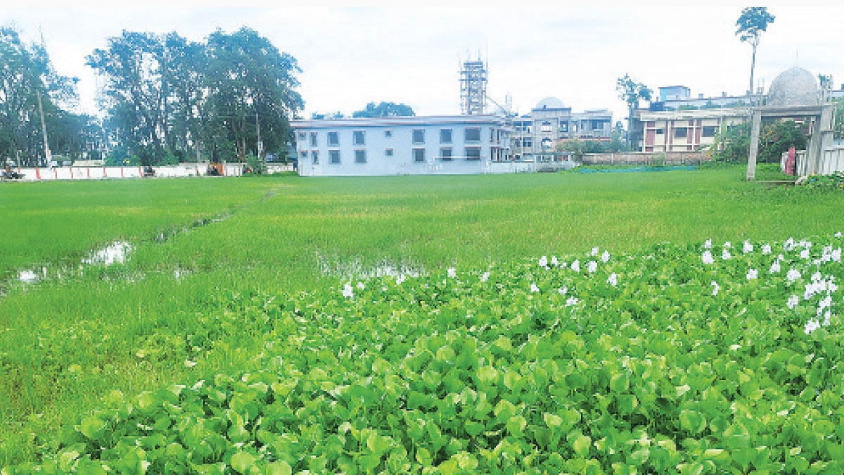 এক যুগ ধরে জলাবদ্ধ ঈদগাহ ও খেলার মাঠ