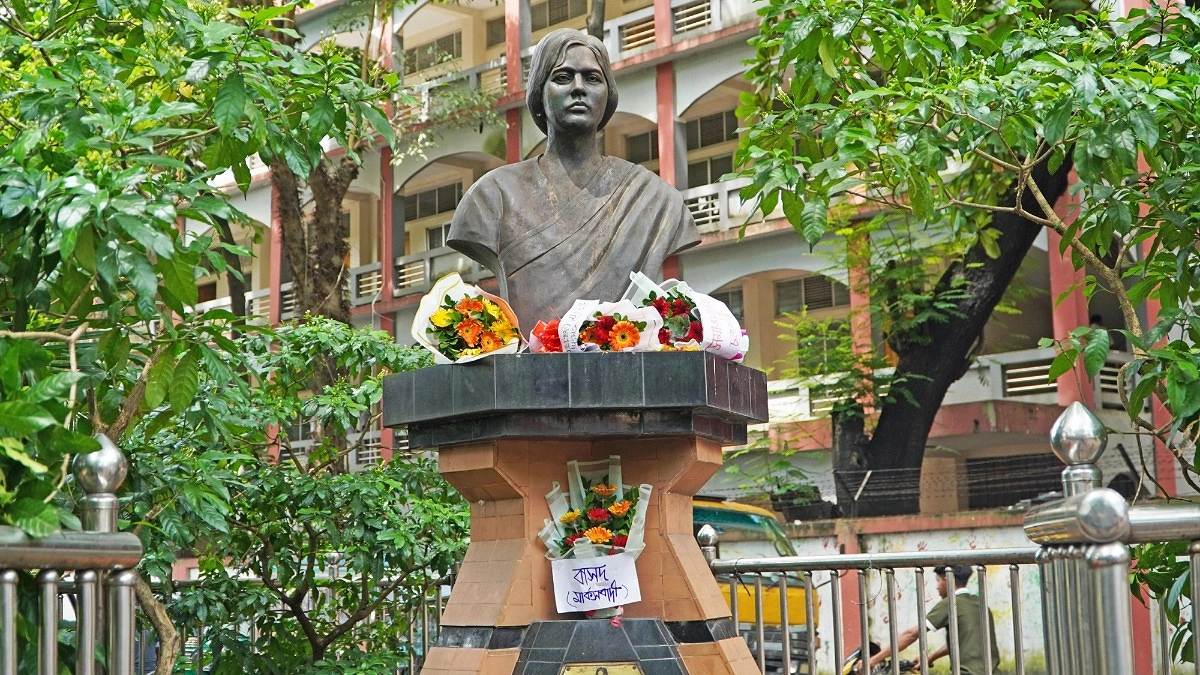 প্রয়াণ দিবসে বীরকন্যার প্রতি শ্রদ্ধা