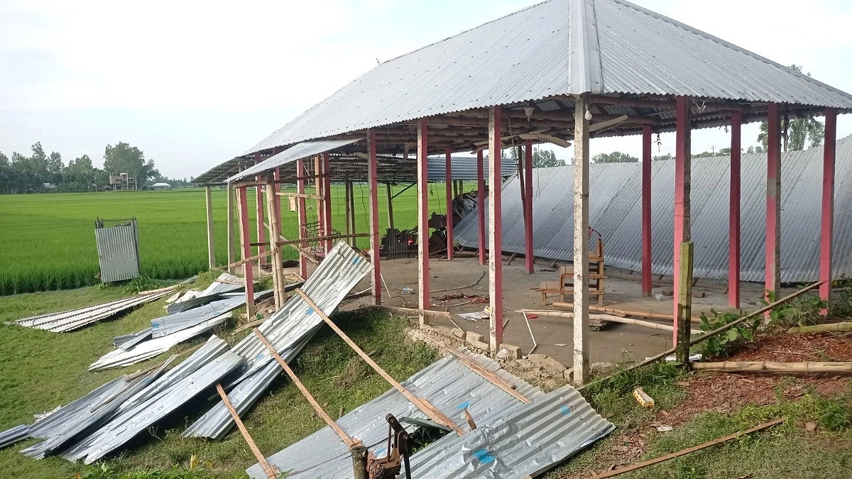 মসজিদের জায়গা নিয়ে সংঘর্ষ, ৯ জন হাসপাতালে