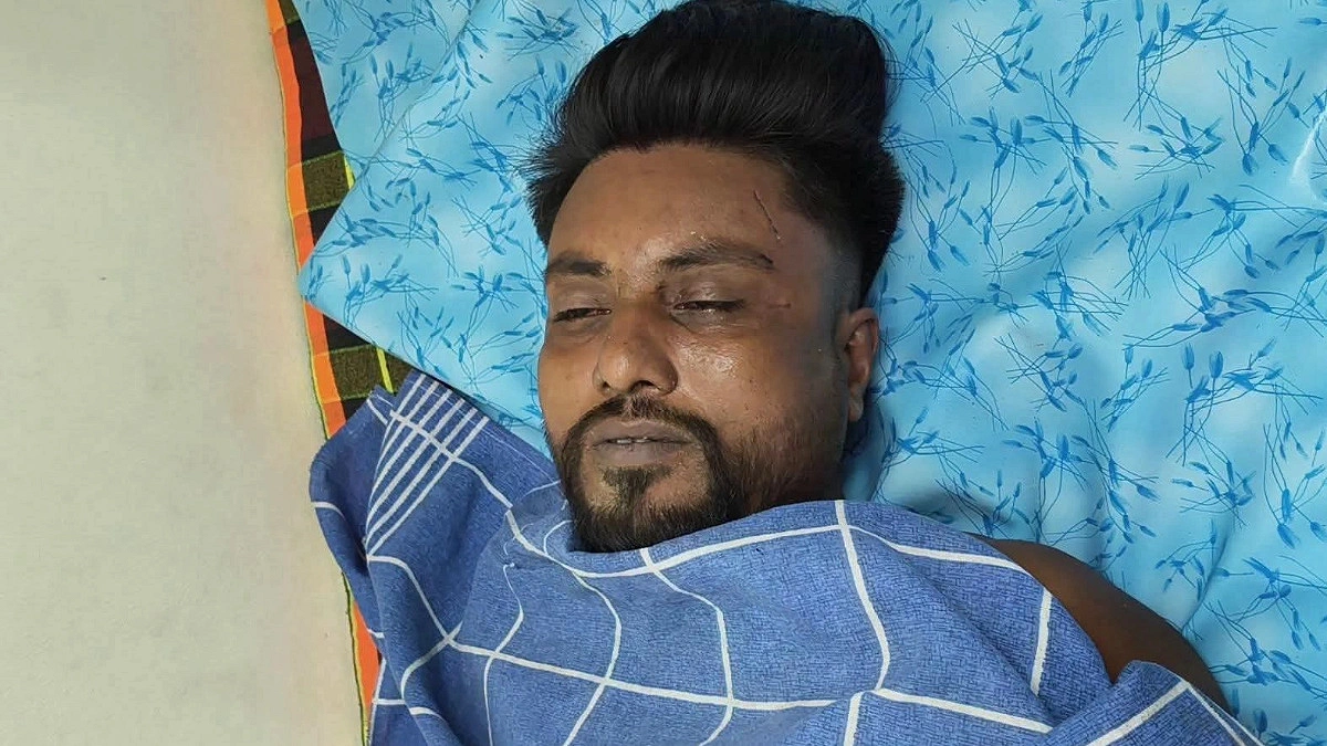 মোবাইল ফোন নিয়ে বিরোধে যুবককে পিটিয়ে হত্যা, আটক ৩