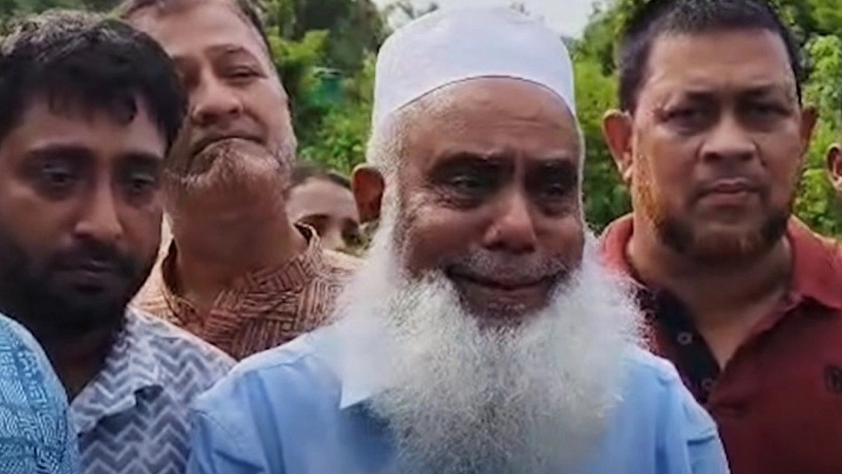 অপ্রতিম হত্যাকাণ্ডে কাঁদলেন-ক্ষমা চাইলেন এমপি মনিরুল, বললেন ‘কী দেশ বানালাম’