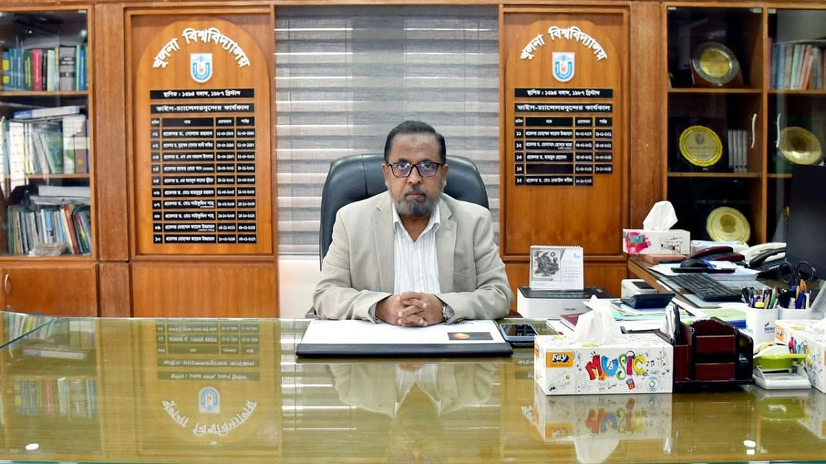 শ্রেণিকক্ষ সংকট সমাধান না করে নতুন ডিসিপ্লিন চালুর ঘোষণা ভিসির