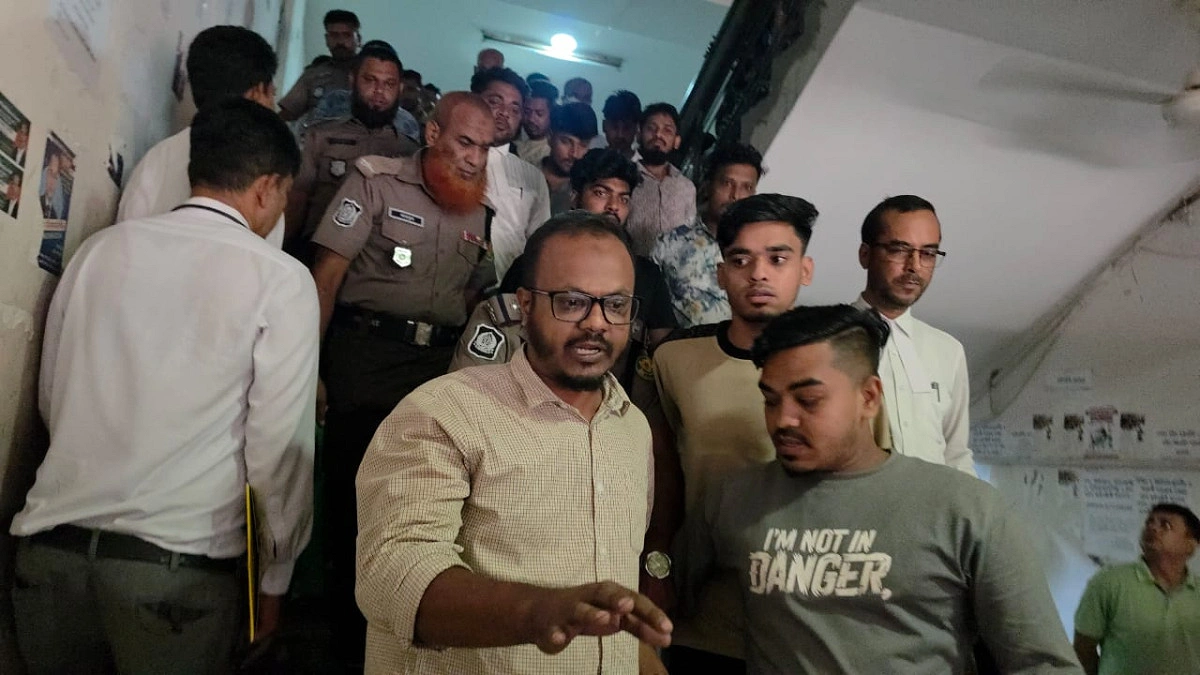 ‘সরকার উৎখাতের গোপন বৈঠক’, যুবলীগের ৮ নেতা রিমান্ডে