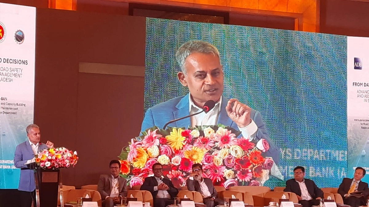 অর্থ ও আয়োজন আছে, বাস্তবায়ন নেই : সড়কমন্ত্রী