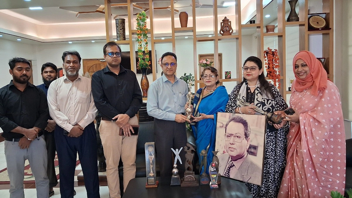 বুলবুল আহমেদের পুরস্কার ও ব্যবহৃত সামগ্রী সংরক্ষিত হবে ফিল্ম আর্কাইভে
