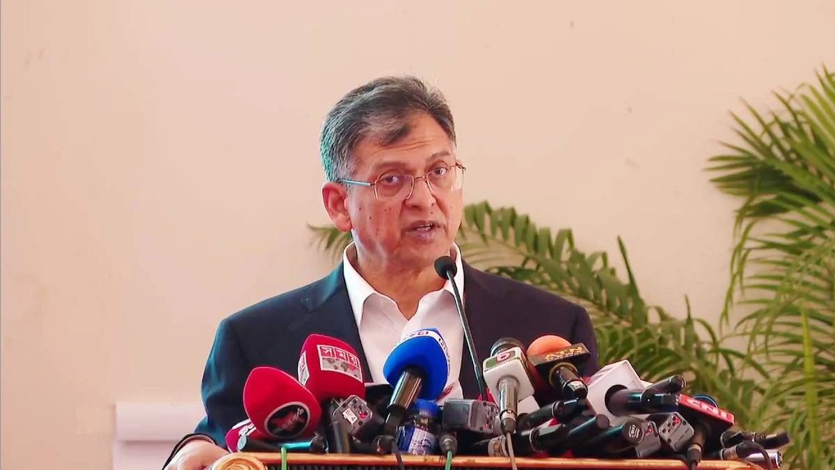 পুলিশে ‘ফ্যাসিবাদের’ চর, কড়া হুঁশিয়ারি স্বরাষ্ট্রমন্ত্রীর