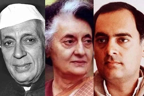 জওহরলাল নেহরু, ইন্দিরা গান্ধী এবং রাজীব গান্ধী (বাঁ থেকে)। ফাইল ছবি: রয়টার্স