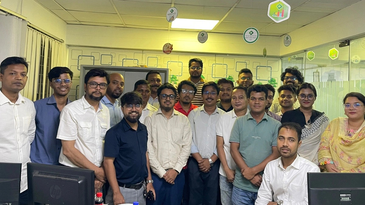 কলাম লেখার কৌশল নিয়ে বাংলাদেশ ফরওয়ার্ডের কর্মশালা