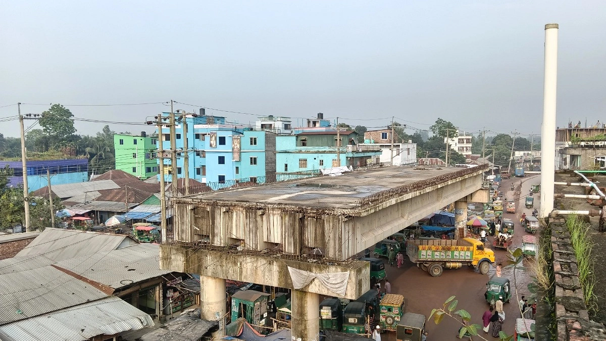 জমি অধিগ্রহণে ধীরগতি, ধামরাইয়ে থমকে আছে উড়ালসড়কের কাজ