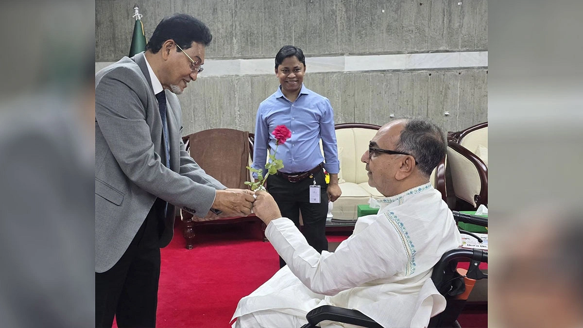 চিফ হুইপের সঙ্গে মির্জা আব্বাসের সাক্ষাৎ