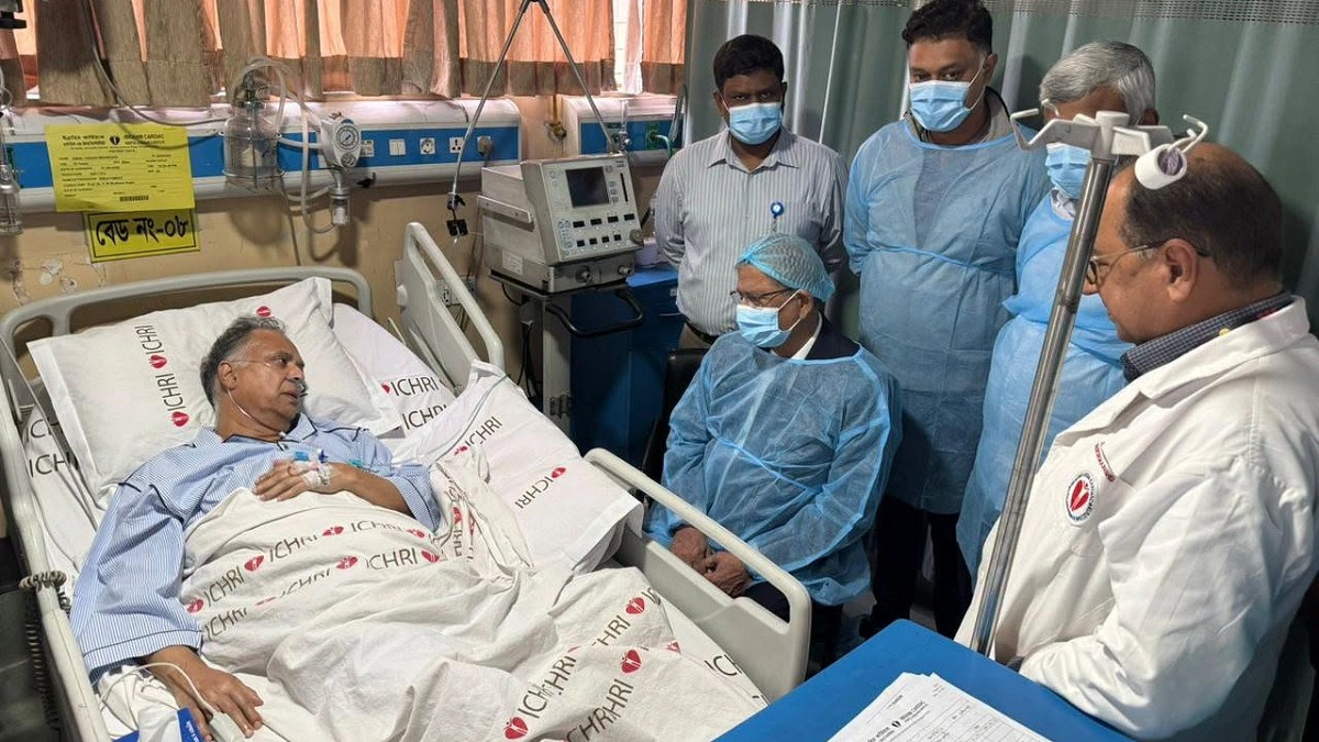 জ্বালানিমন্ত্রী টুকুকে দেখতে হাসপাতালে রাষ্ট্রপতি মির্জা ফখরুল